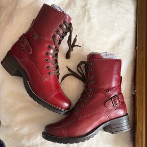 Taos Crave Footwear in Box